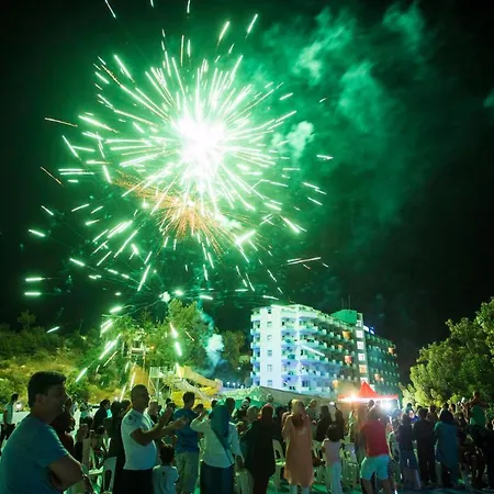 Club Sun Paradise Hotell 4*